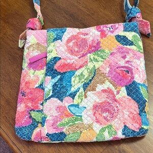 NWOT Vera Bradley Hadley Hipster Superbloom Floral Quilt Crossbody Bag 11" x11"